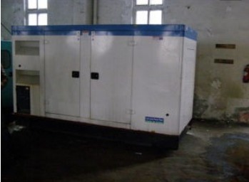 平顶山二手康明斯150kw大型柴油发电机组